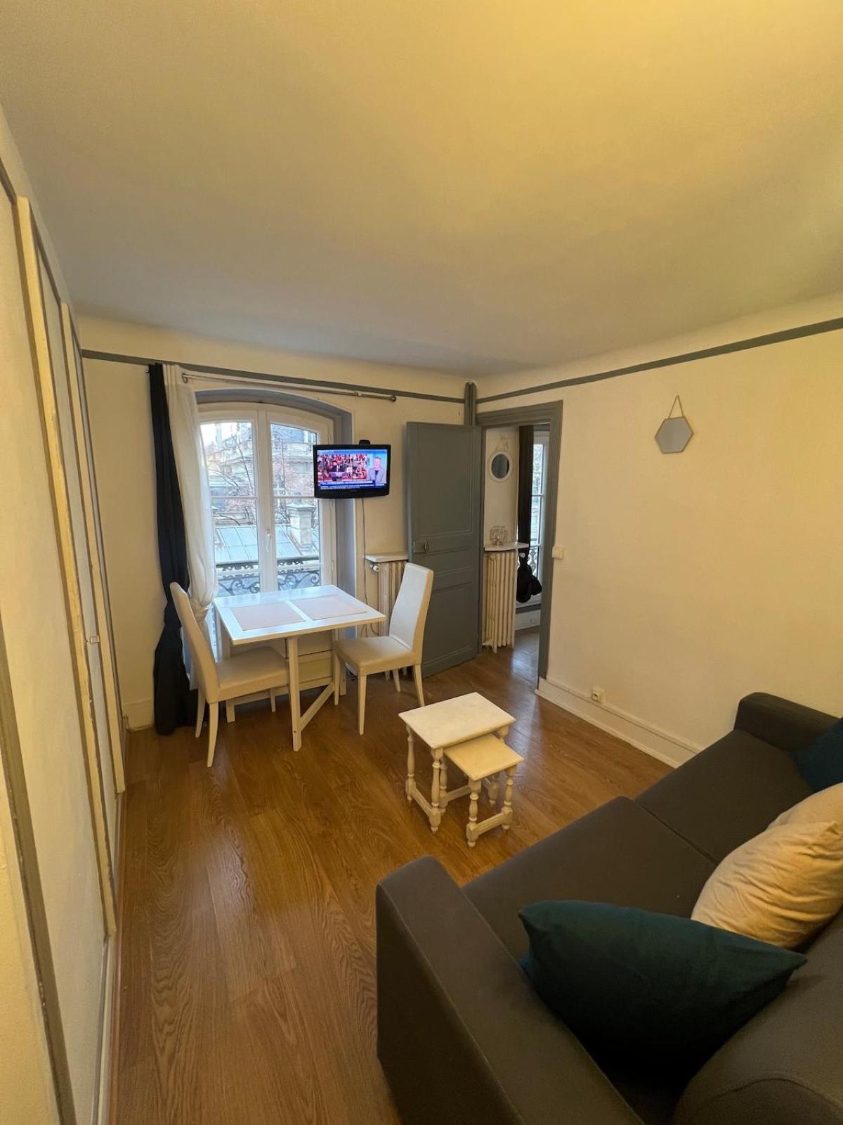 Proche Champs Elysee 8e Apartamento París